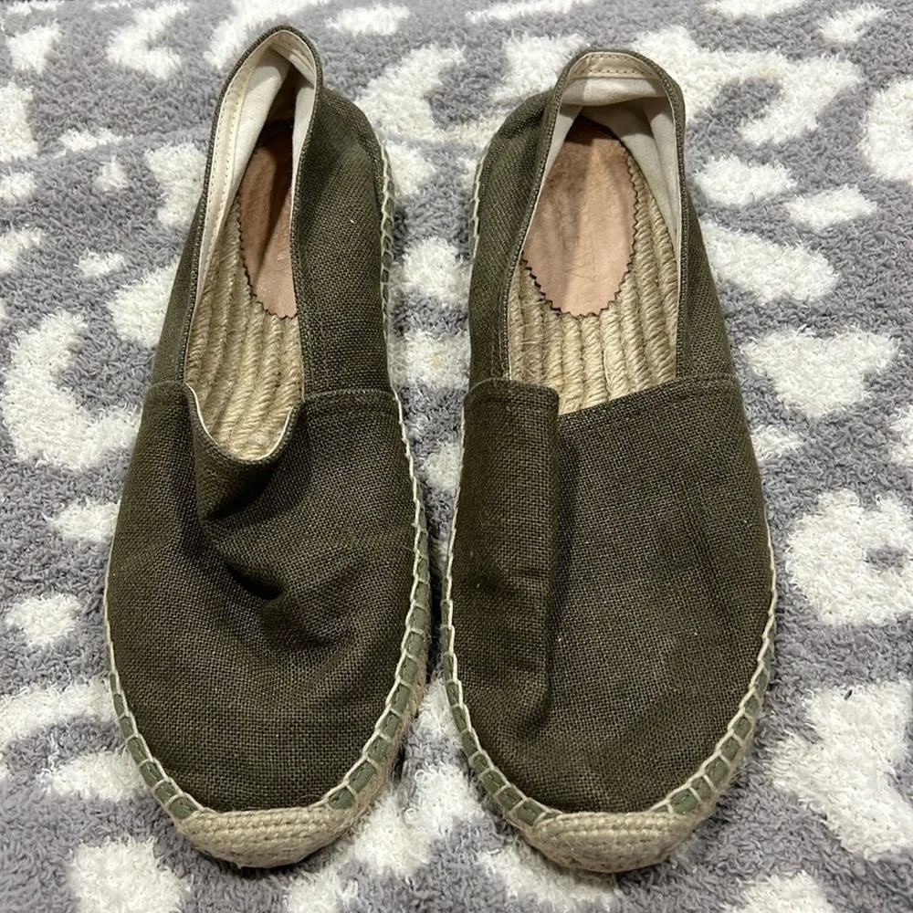 J Crew Made-in-Spain espadrille flats in linen BT388